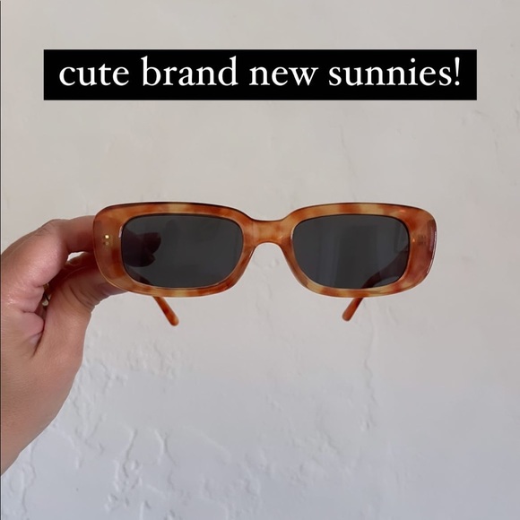 Brand new sunnies purchased from Urban Outfitters. Never worn! - Picture 1 of 2